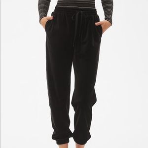 Gap velvet joggers
